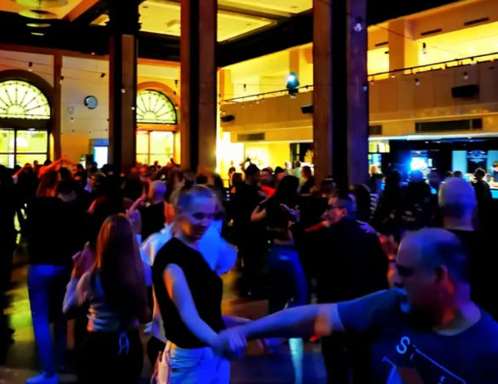 Salsa Bachata Timba – Estación de Francia flyer